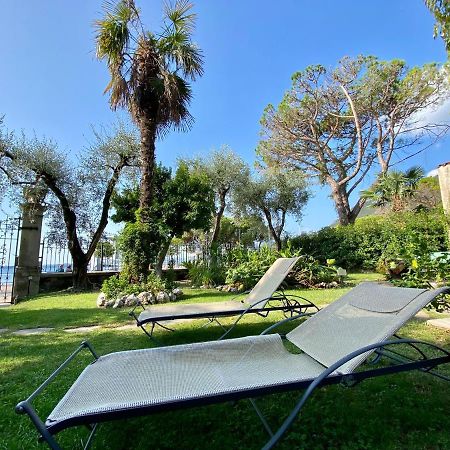 Casa Vacanze Gabbianella Villa Con Giardino Lungolago Maderno Toscolano Maderno Zewnętrze zdjęcie